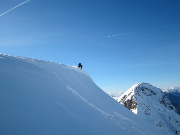 Addy B cornice drop with grab